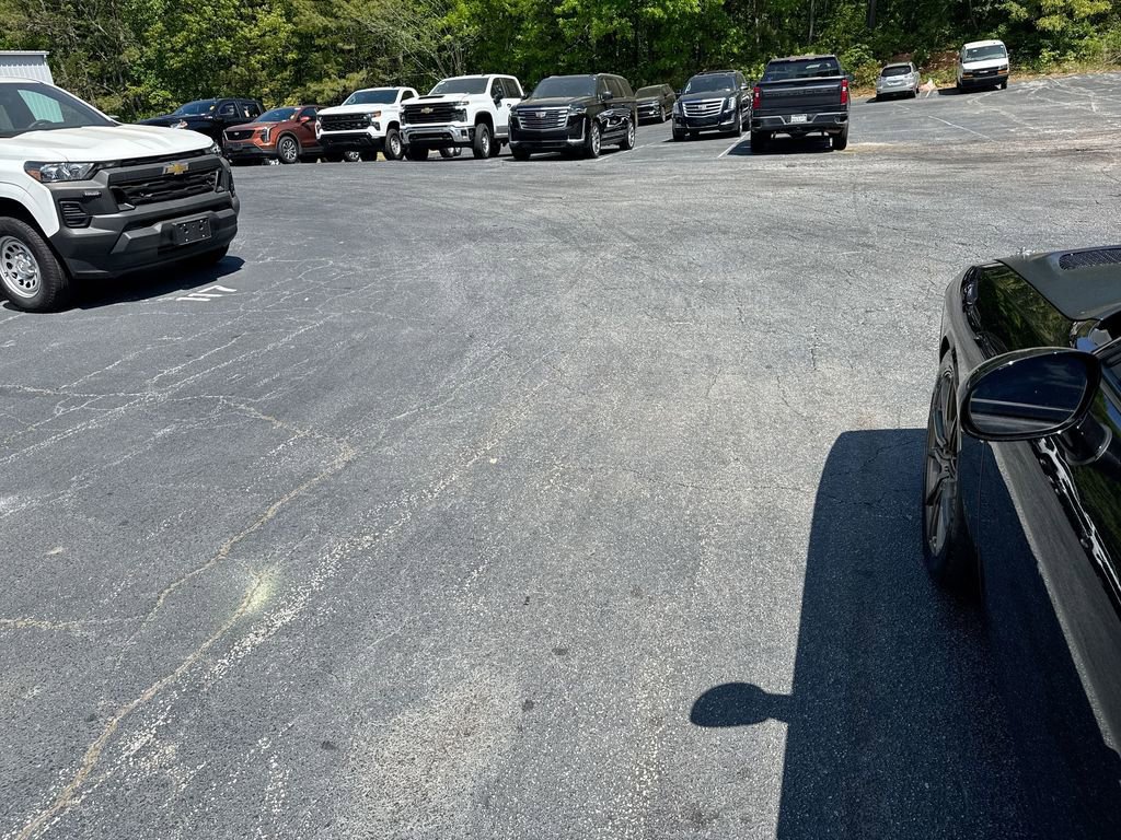 Used 2010 Dodge Challenger SRT8 RWD image 11