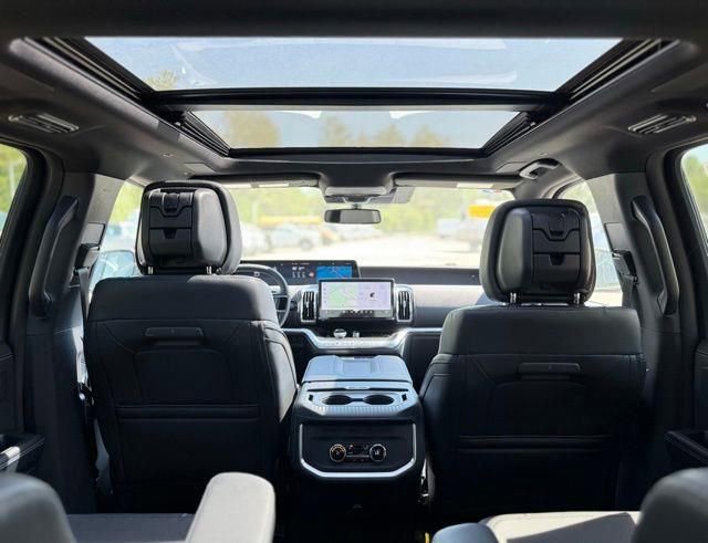 New 2026 Ford Expedition Platinum w/ Stealth Performance Package AWD/4WD image 31