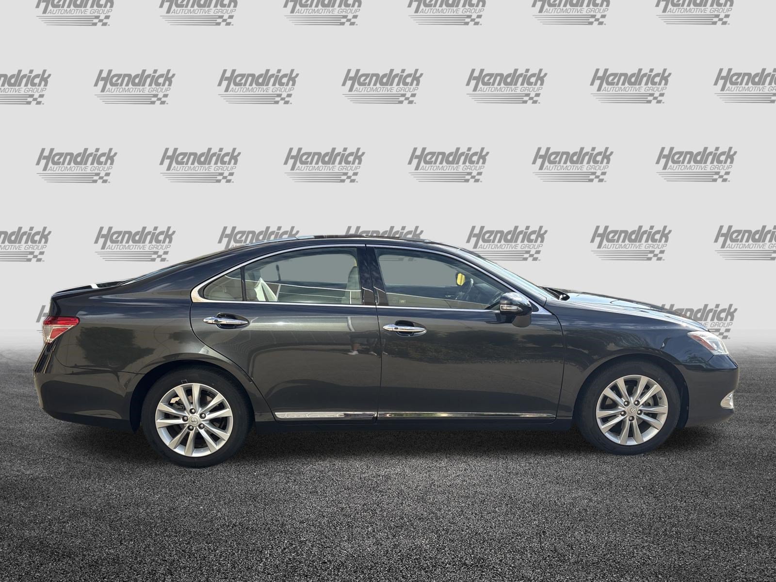 Used 2011 Lexus ES 350 w/ Preferred Accessory Package FWD image 11
