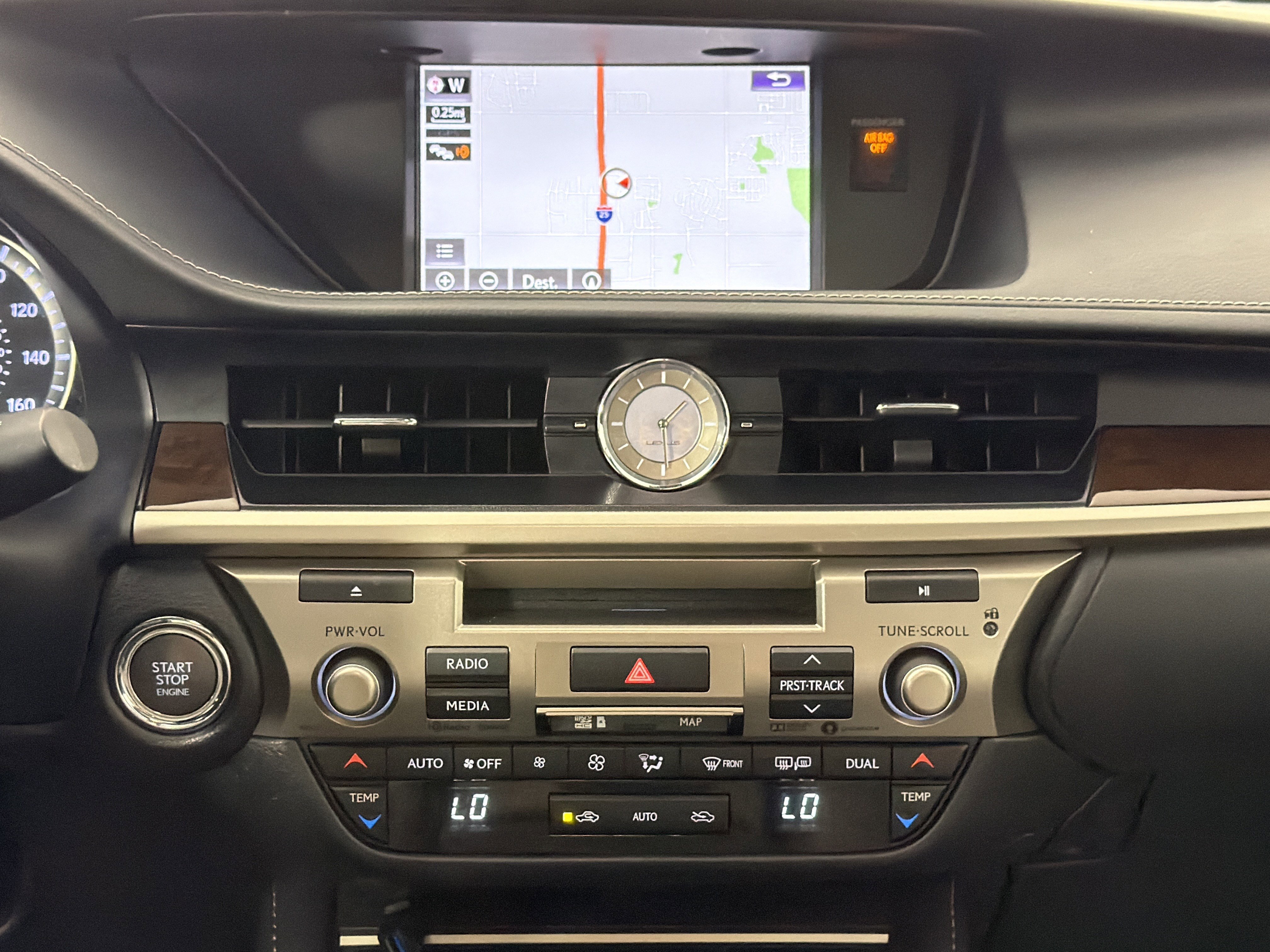 Used 2018 Lexus ES 350 w/ Luxury Package w/Wood Trim image 21