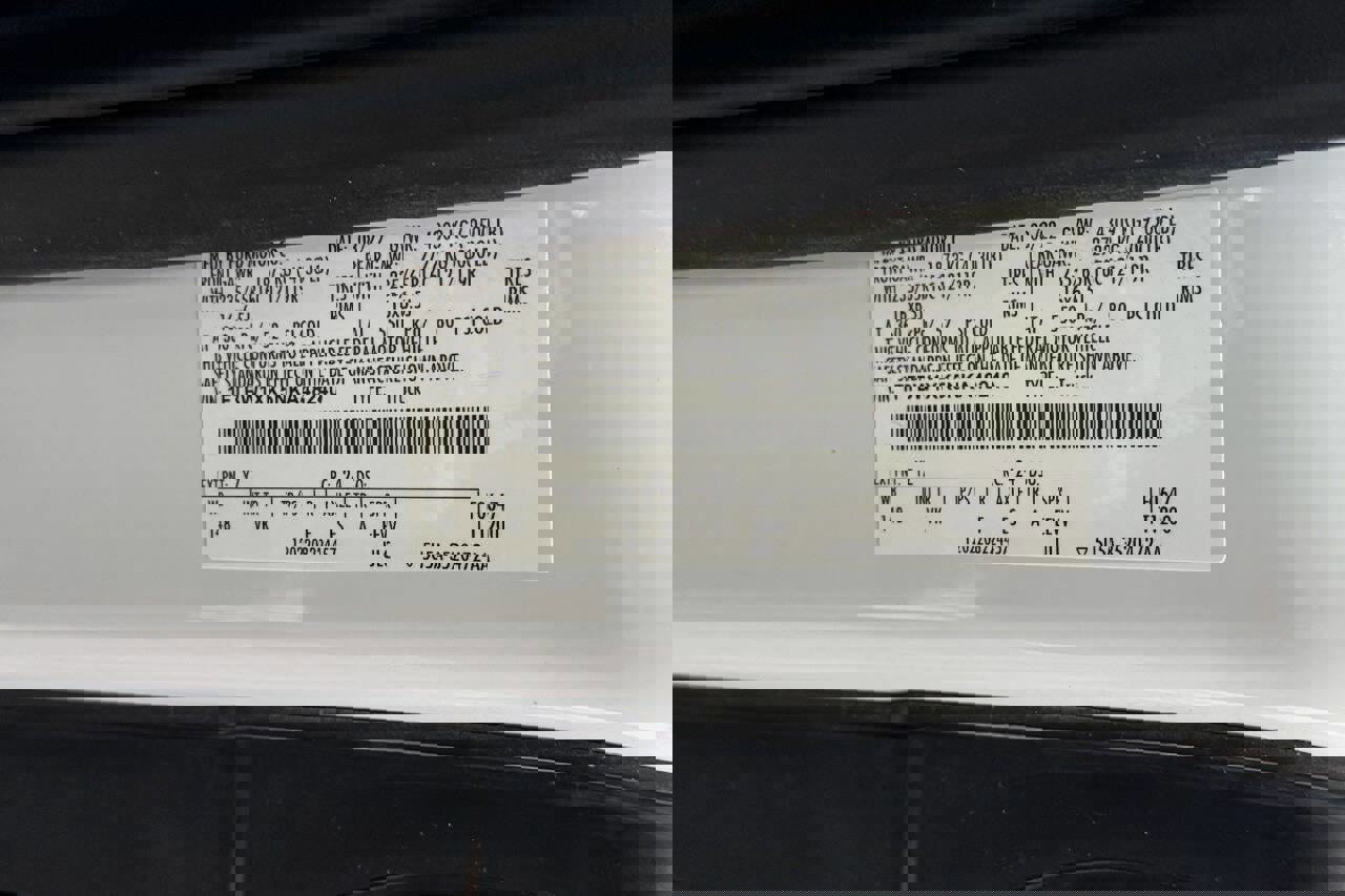 Used 2022 Ford E-Transit 148 High Roof w/ Load Area Protection Package image 23