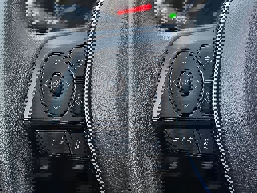 Used 2021 Toyota RAV4 XLE Premium image 29