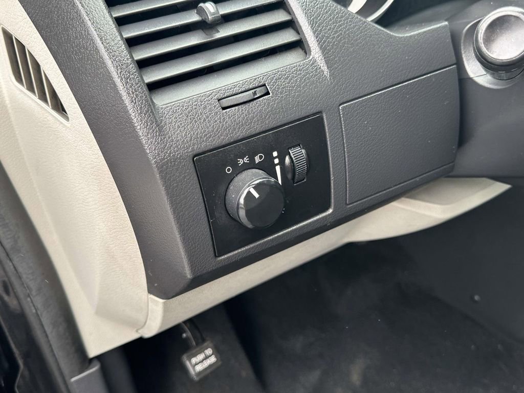 Used 2010 Dodge Grand Caravan Hero image 20