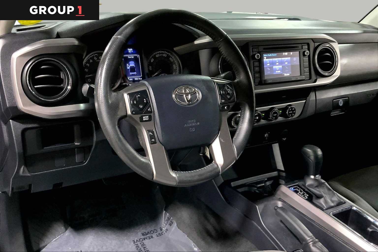Certified 2017 Toyota Tacoma SR5 AWD/4WD image 18