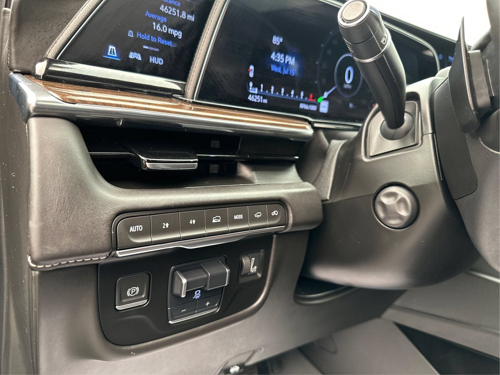 Certified 2023 Cadillac Escalade Sport Platinum w/ LPO, Floor Liner Package AWD/4WD image 20