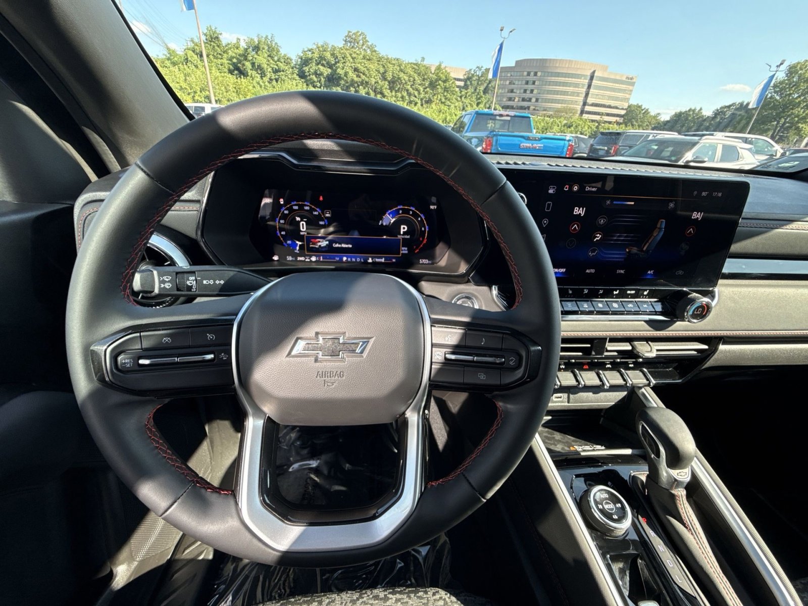 New 2025 Chevrolet Colorado Z71 w/ Midnight Edition image 16