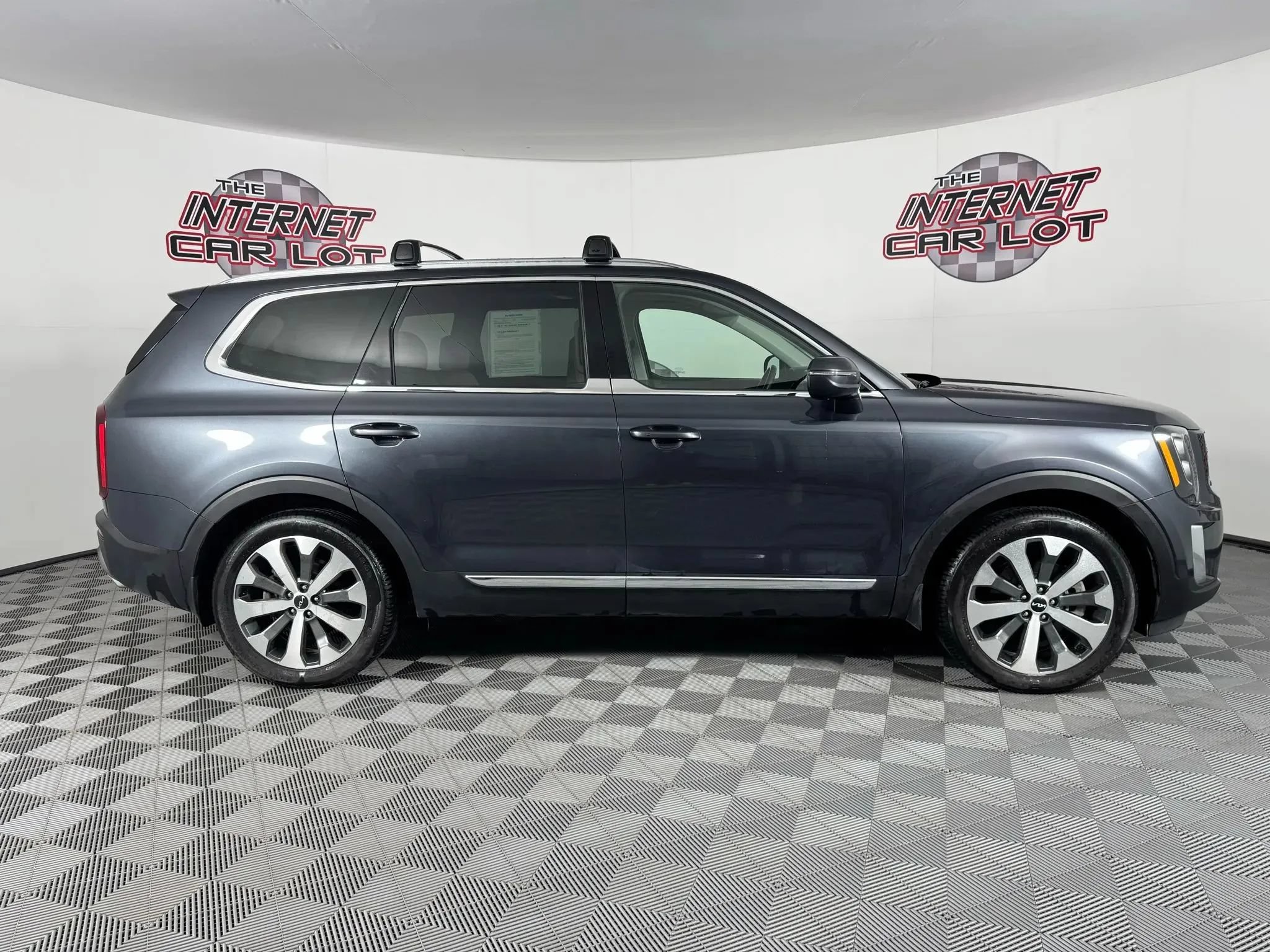 Used 2022 Kia Telluride EX w/ EX Premium Package AWD/4WD image 8