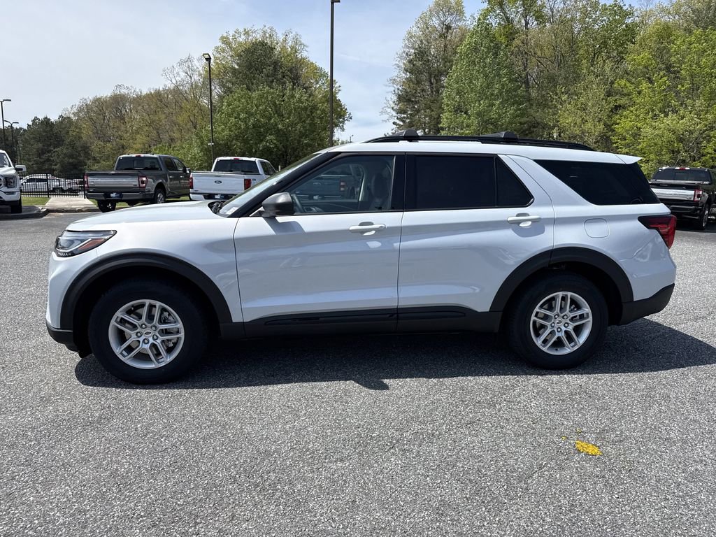 New 2026 Ford Explorer Active image 4