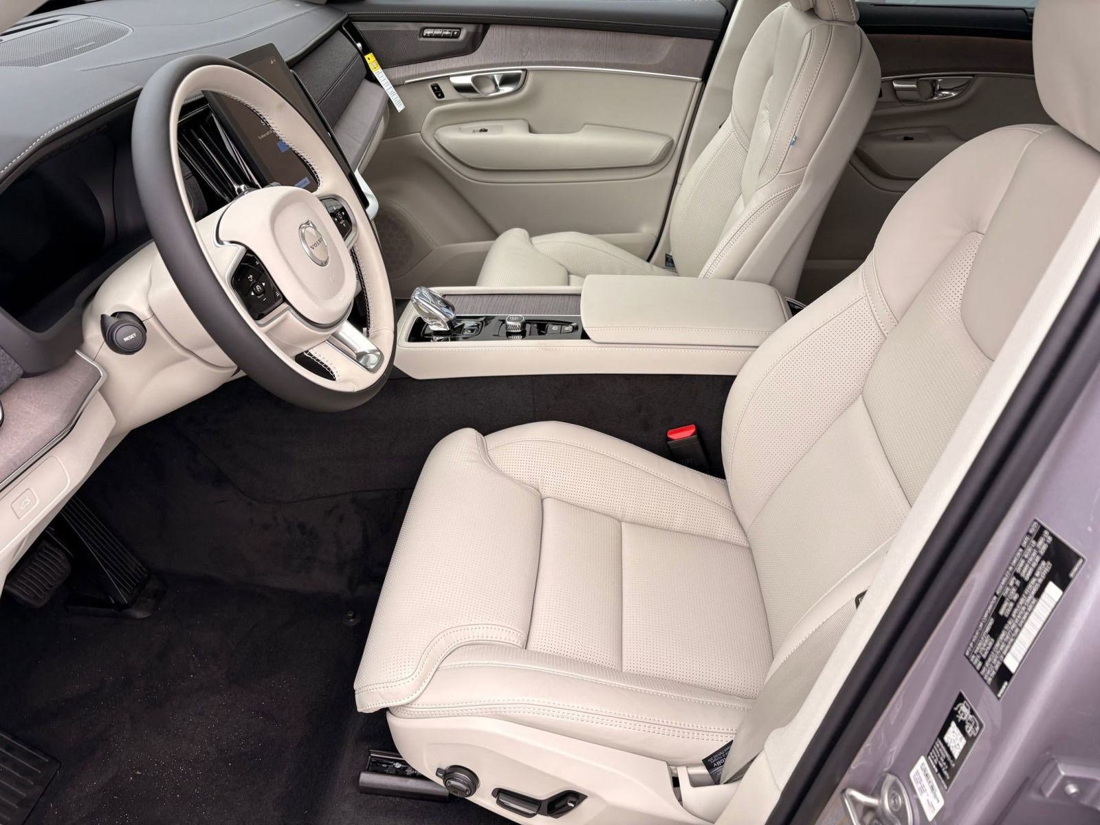 Used 2026 Volvo XC90 B6 Ultra w/ Protection Package image 5