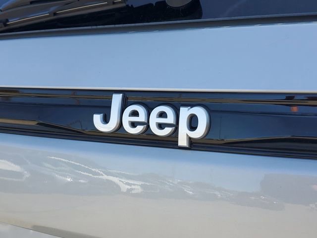 New 2026 Jeep Grand Cherokee Laredo RWD image 8