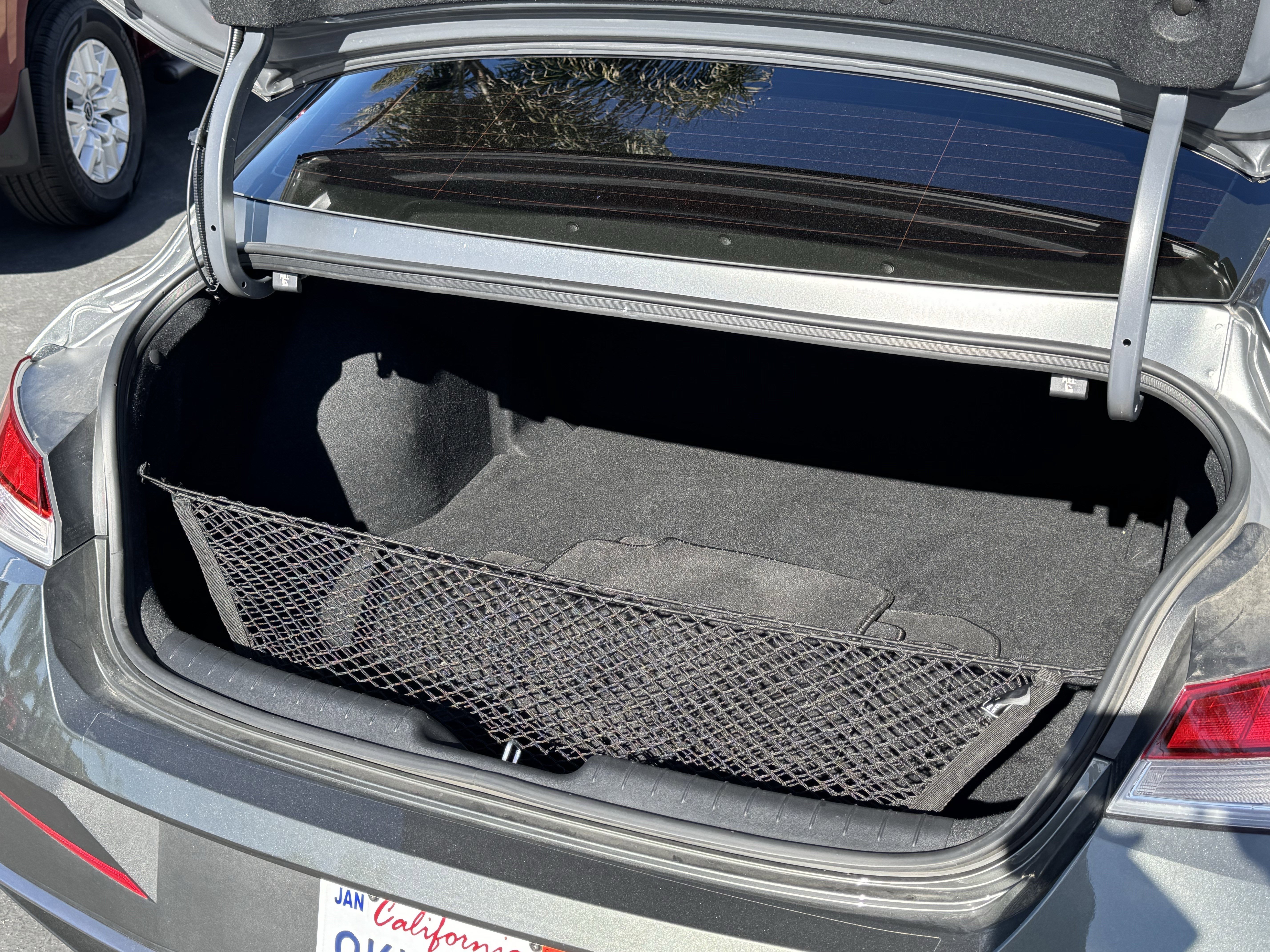 Used 2024 Hyundai Elantra SEL image 36