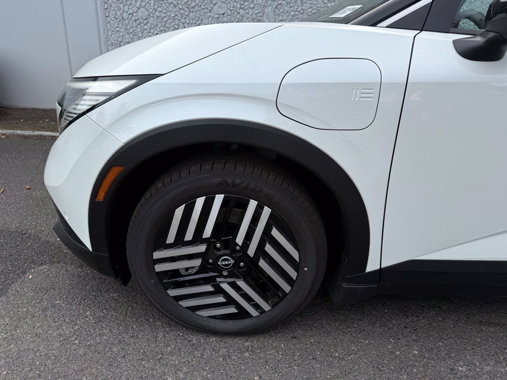 New 2026 Nissan Leaf SV Plus w/ Floor Mat Package (SV+) FWD image 9