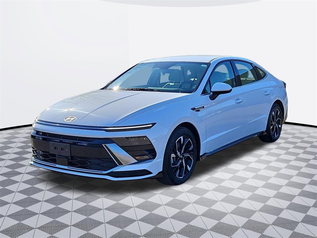 Used 2025 Hyundai Sonata SEL image 2