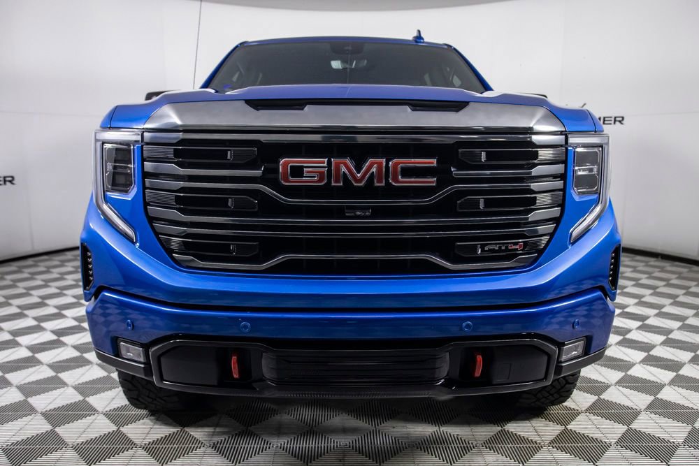 Used 2023 GMC Sierra 1500 AT4 w/ Technology Package AWD/4WD image 3