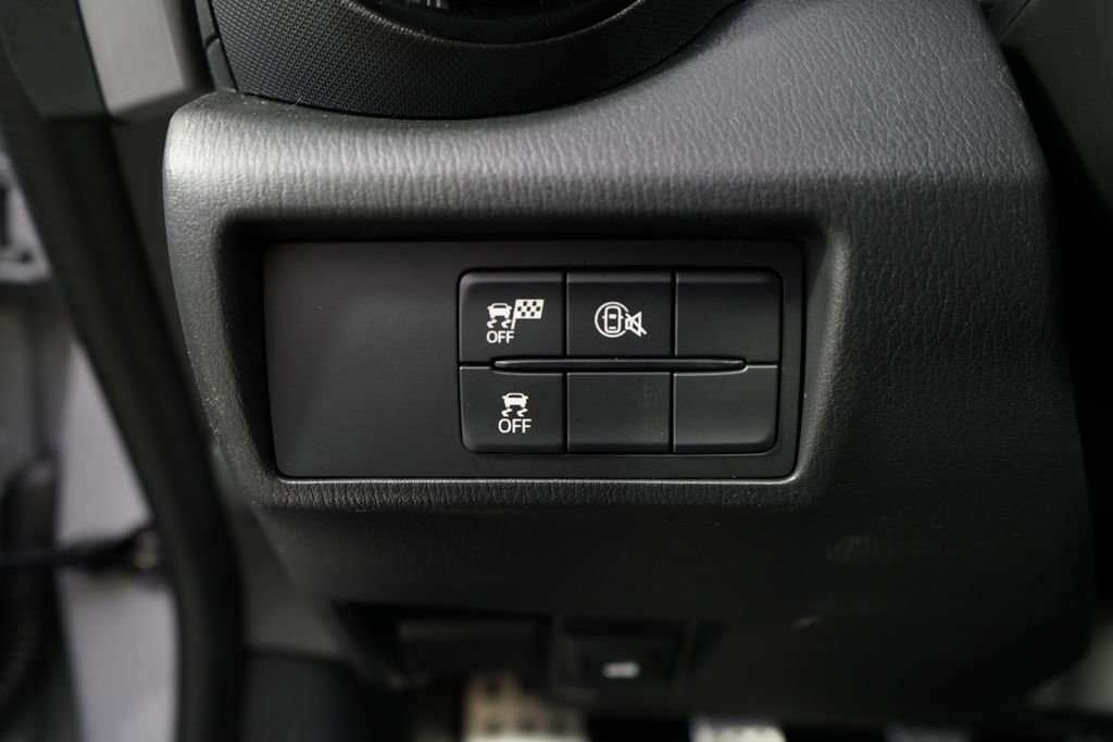 New 2026 MAZDA MX-5 Miata Club w/ Interior Package RWD image 25