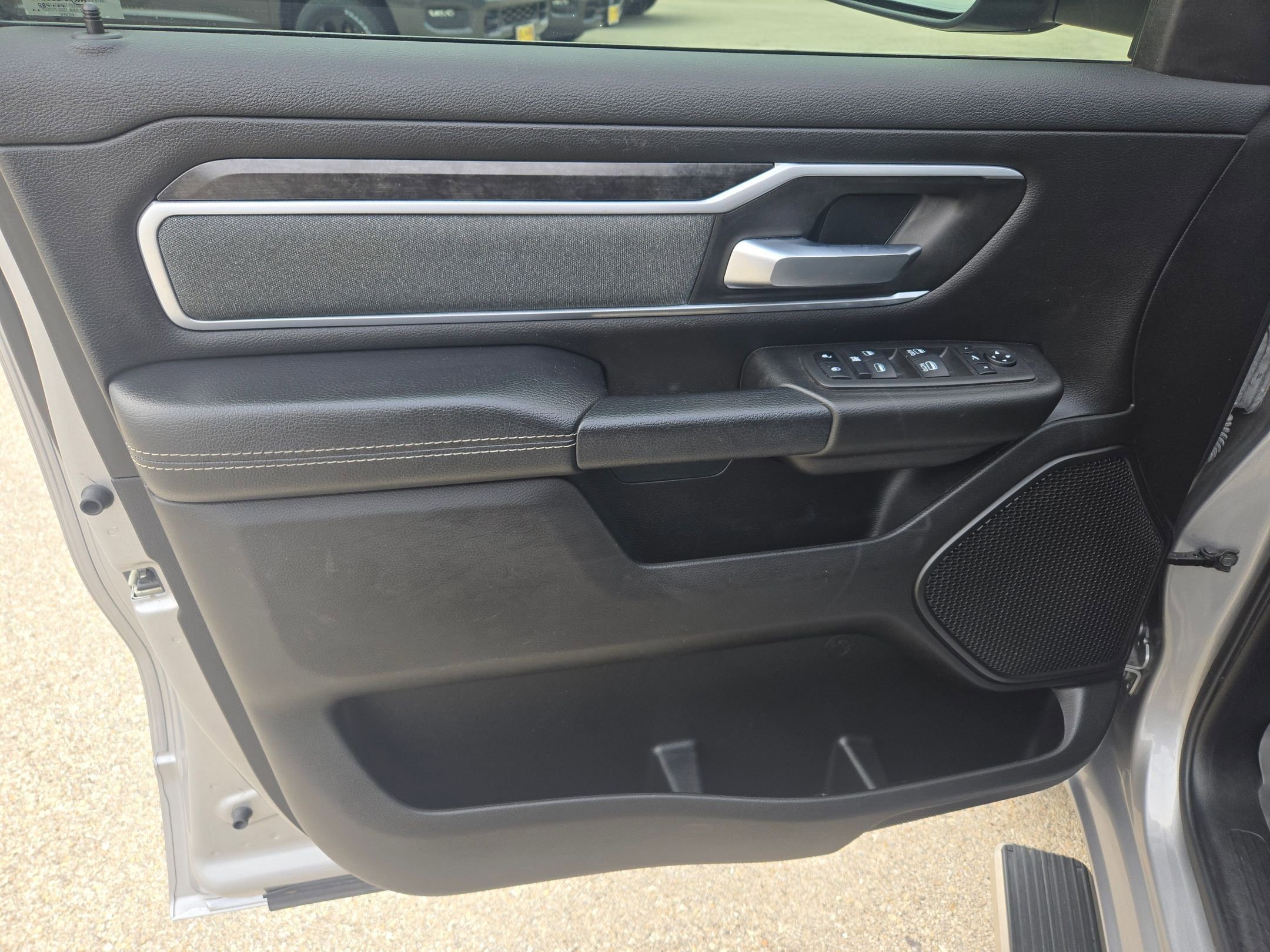 Used 2022 RAM 1500 Lone Star image 11