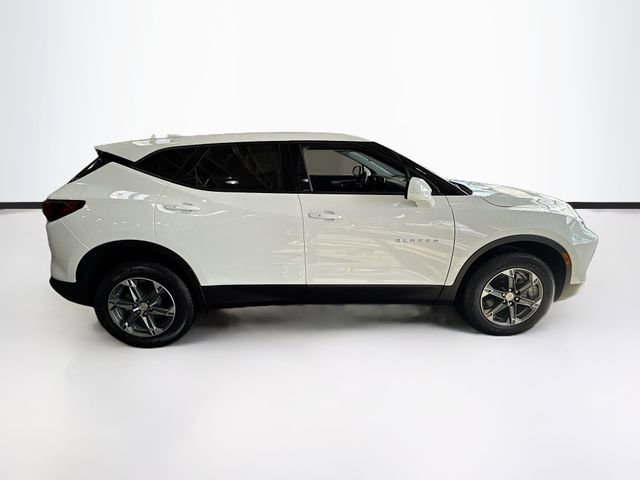 New 2026 Chevrolet Blazer LT image 5