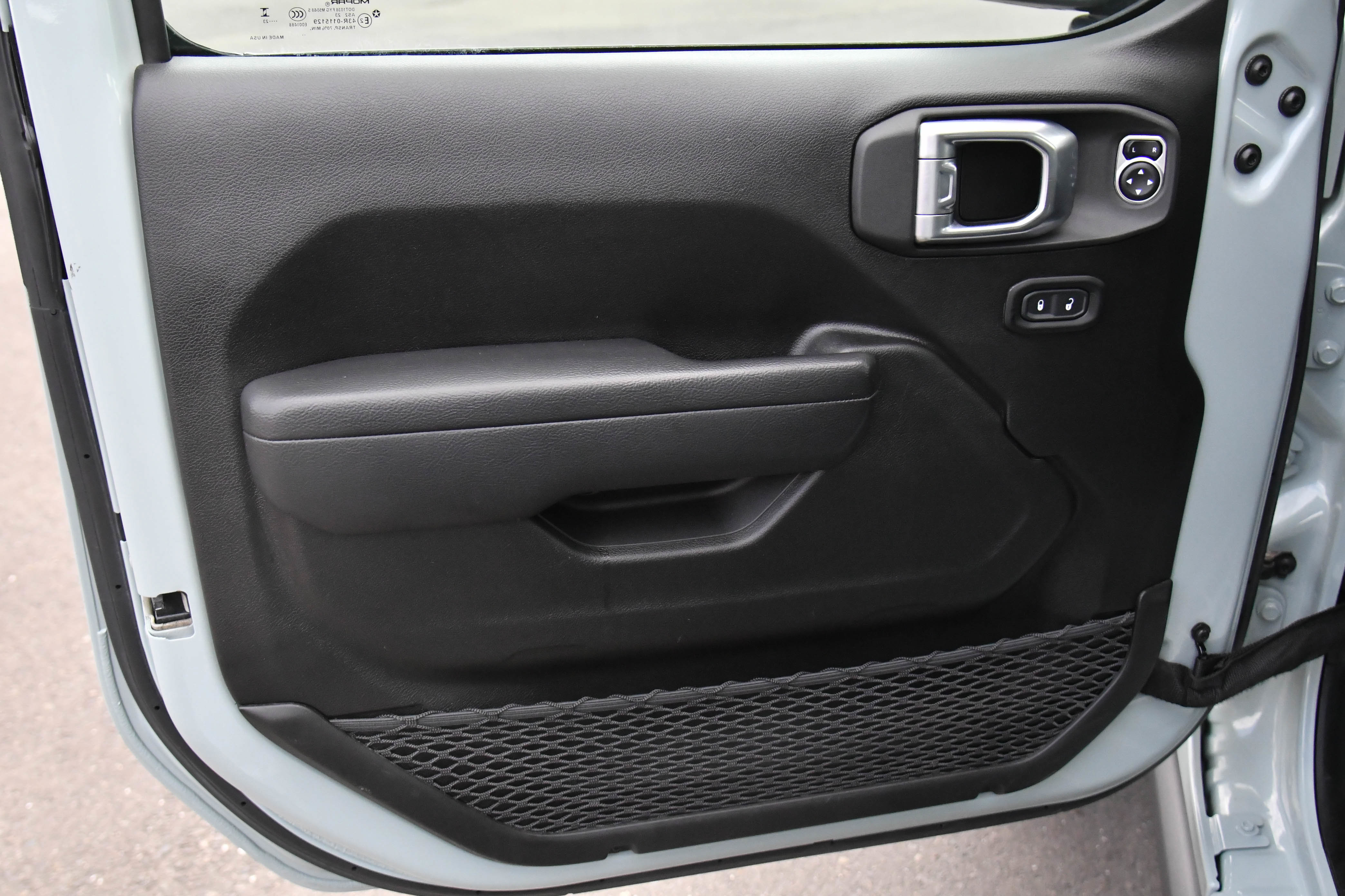 Used 2023 Jeep Wrangler Unlimited AWD/4WD image 16