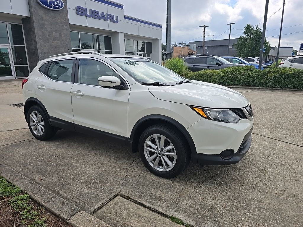 Used 2019 Nissan Rogue Sport SV FWD image 2