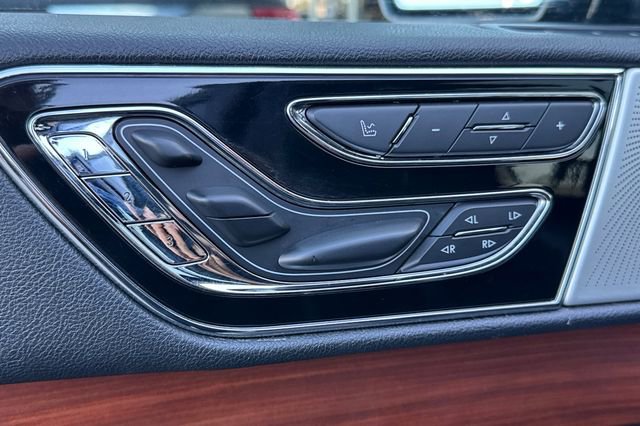 Used 2020 Lincoln Navigator L Reserve w/ Equipment Group 208A Reserve image 13