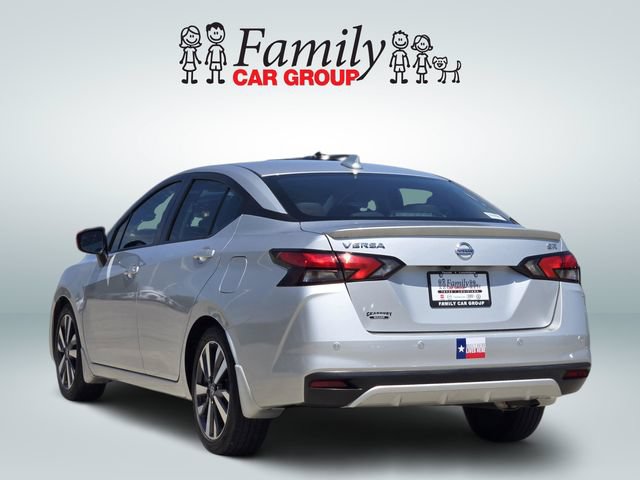 Used 2020 Nissan Versa SR w/ Convenience Package FWD image 3