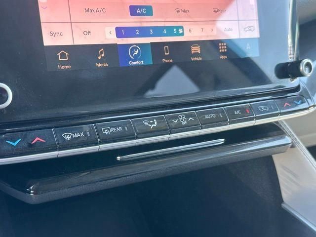 New 2024 Jeep Wagoneer 4WD w/ Premium Group I image 25