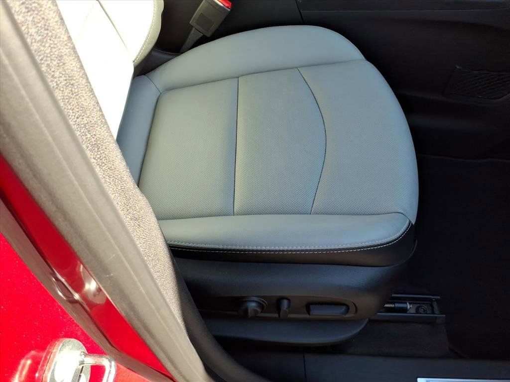 Used 2018 Chevrolet Equinox Premier image 14