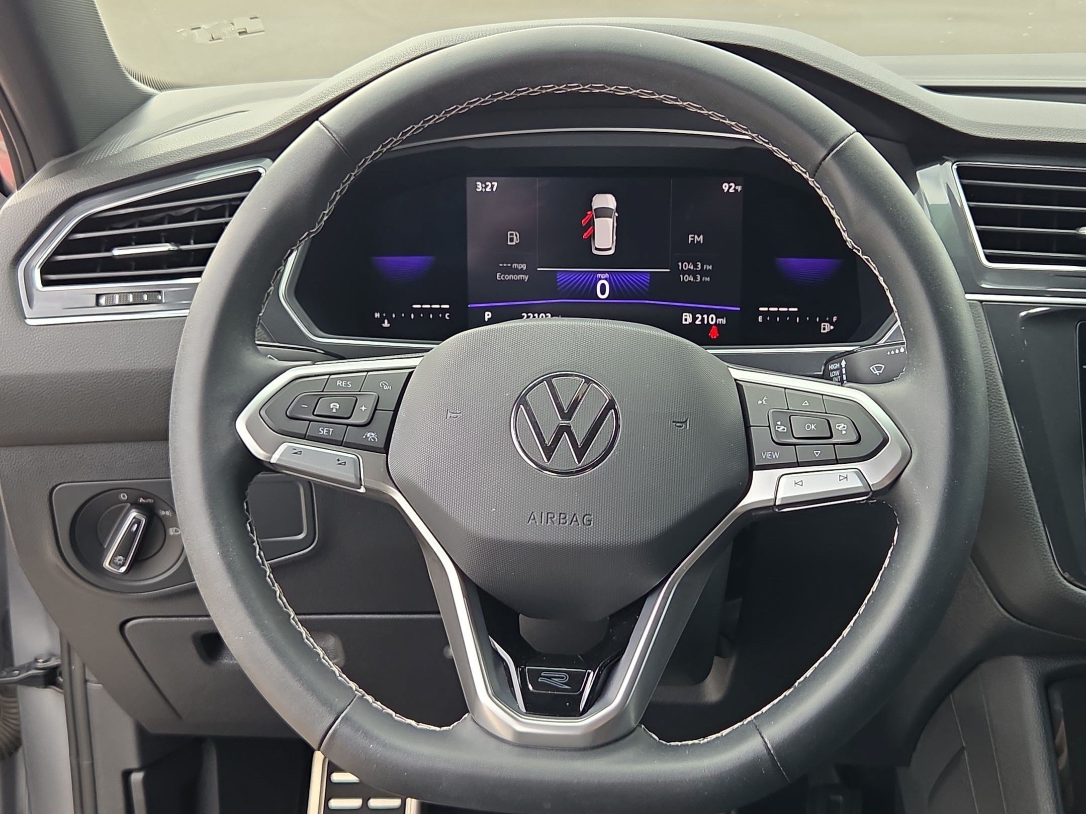 Used 2023 Volkswagen Tiguan SE R-Line FWD image 16