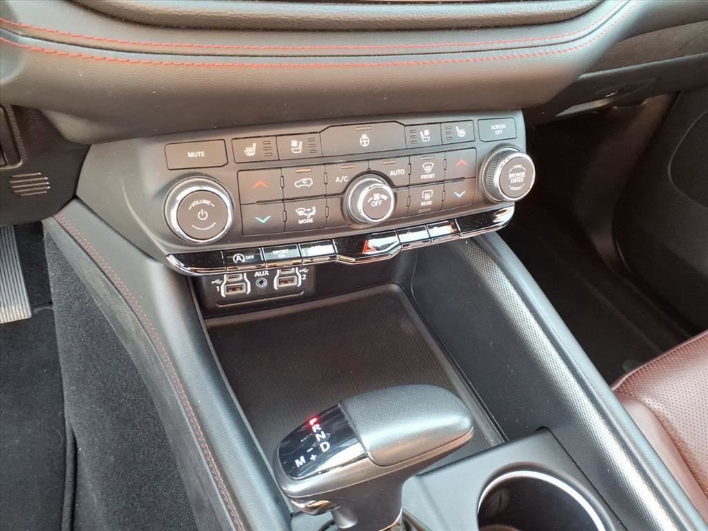 Used 2024 Dodge Durango GT image 21