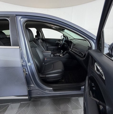 Used 2024 Kia Sportage EX FWD image 5