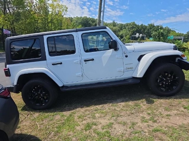 Certified 2023 Jeep Wrangler Unlimited Sahara w/ Dual Top Group AWD/4WD image 7