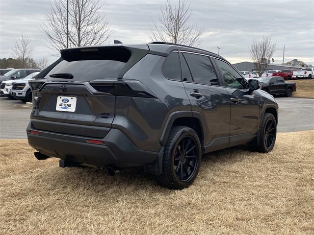 Used 2019 Toyota RAV4 XLE image 3