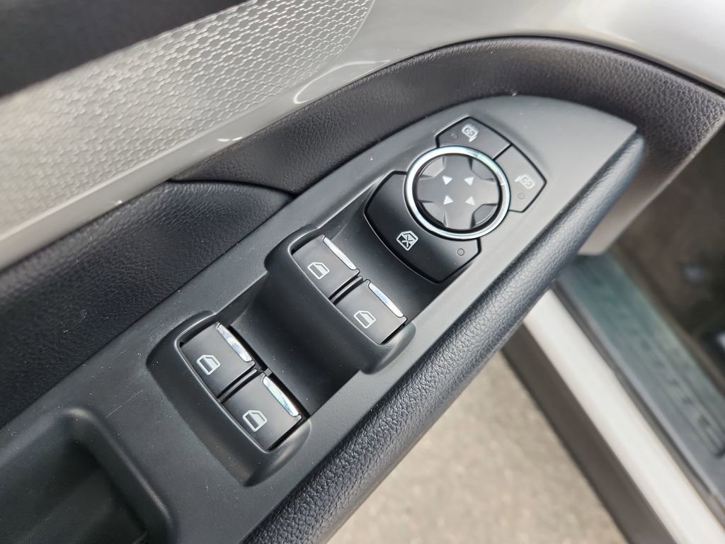 Used 2017 Ford Explorer XLT w/ Equipment Group 202A image 12