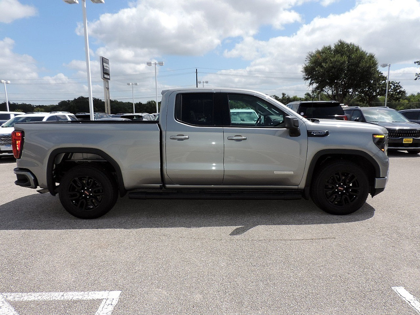 Certified 2023 GMC Sierra 1500 Elevation RWD image 4