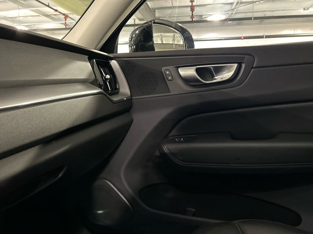 Certified 2024 Volvo XC60 B5 Core w/ Protection Package Premier image 20