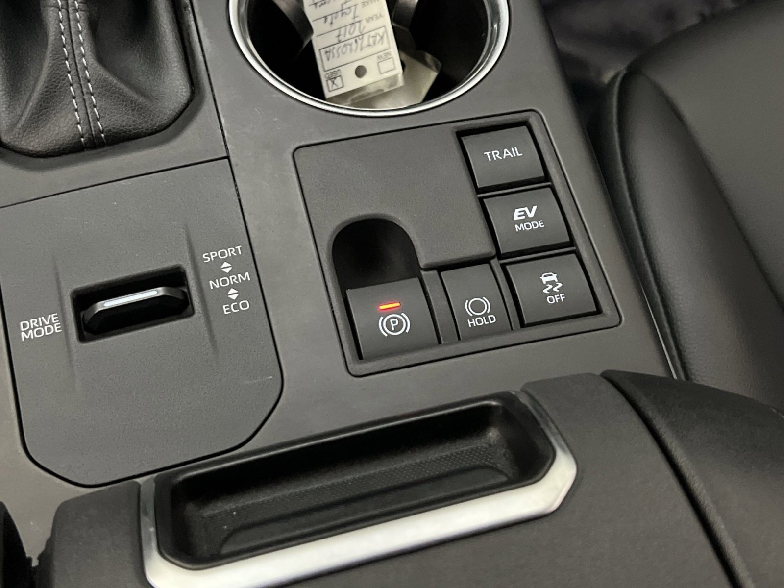 Used 2024 Toyota Highlander XLE AWD/4WD image 34