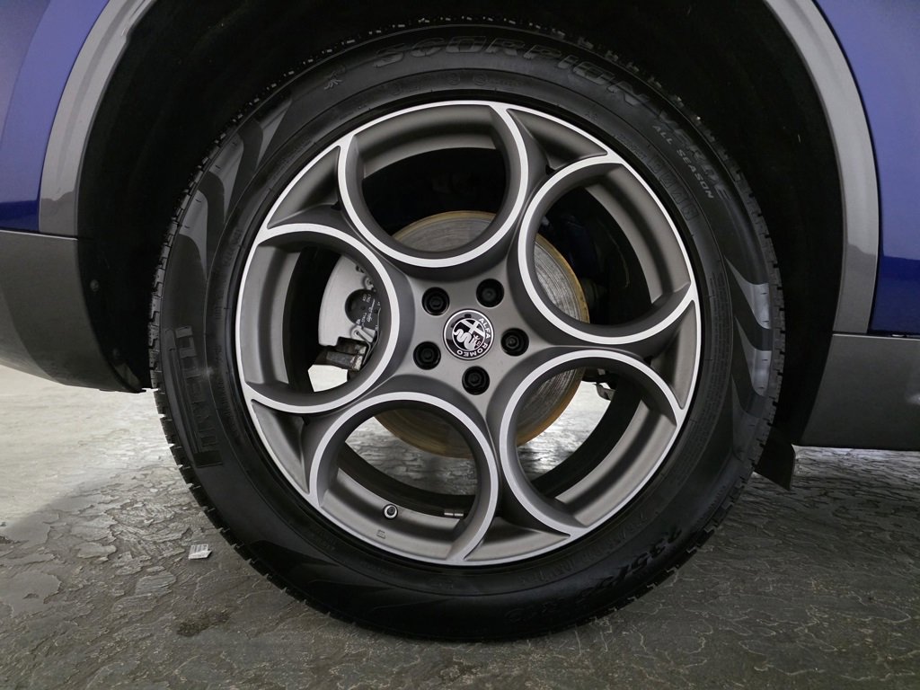 Used 2022 Alfa Romeo Stelvio Ti image 29