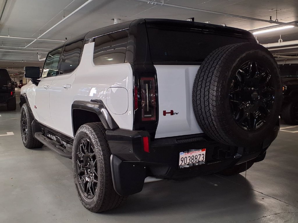Used 2024 GMC Hummer EV 2X w/ LPO, Sport Package AWD/4WD image 3