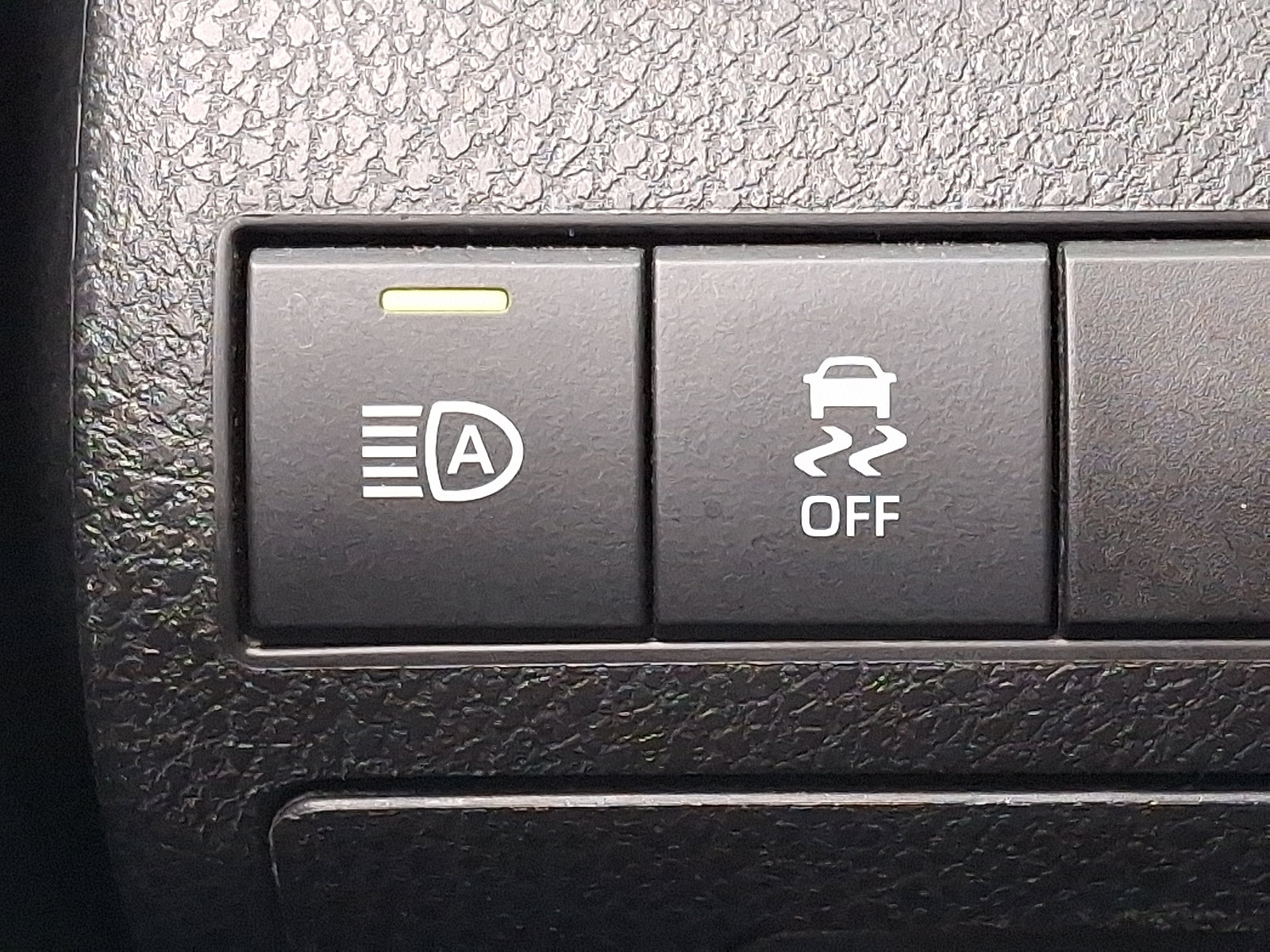 Used 2019 Toyota Camry SE image 24