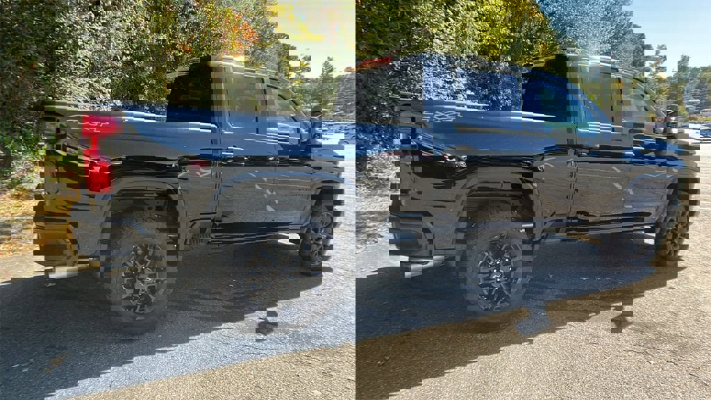 New 2025 Chevrolet Silverado 2500 Custom w/ Custom Value Package image 5