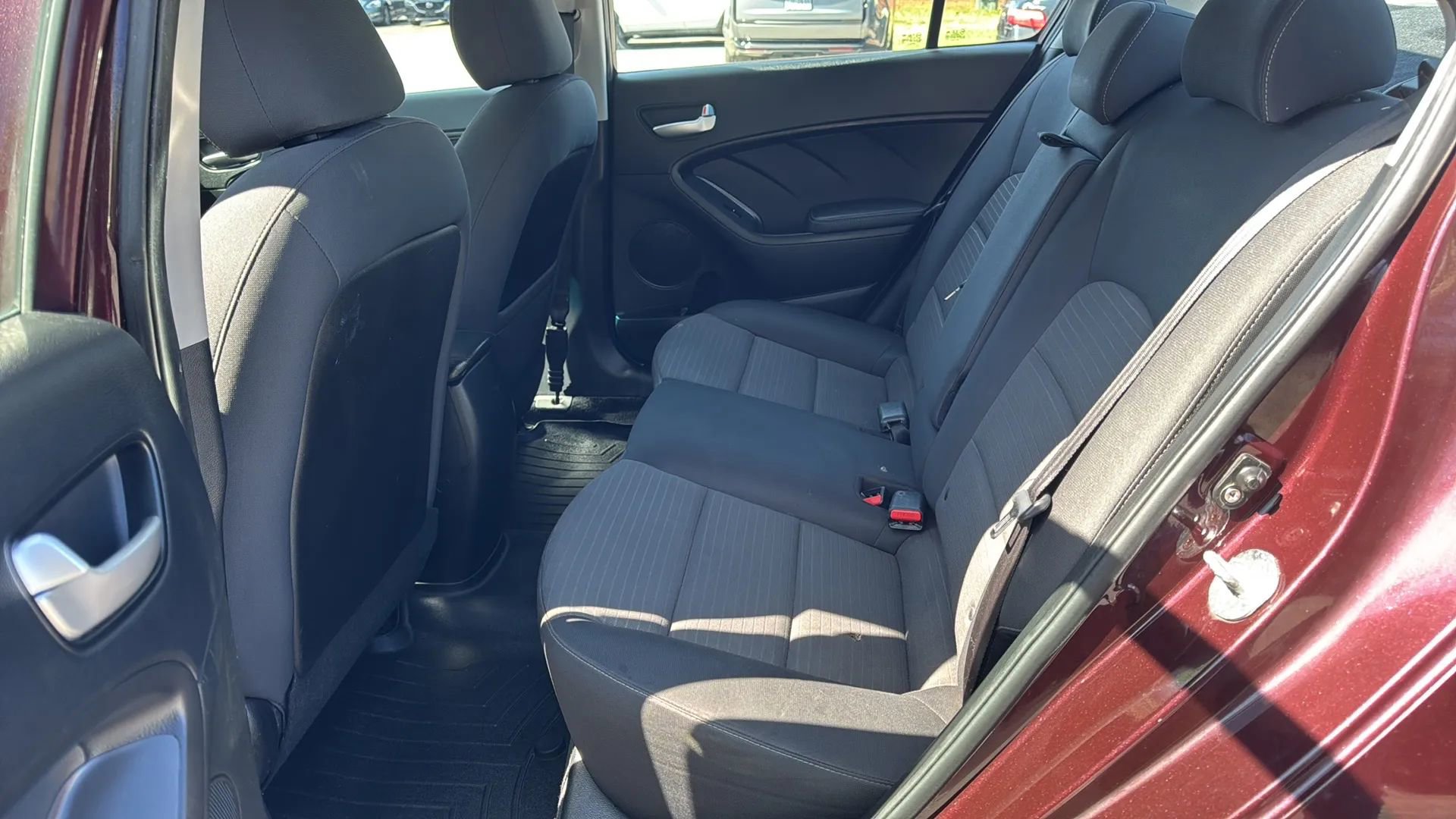 Used 2018 Kia Forte LX w/ LX Popular Package image 11