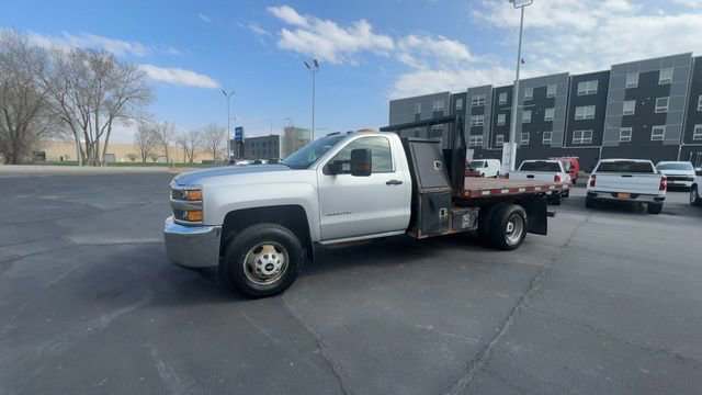 Used 2016 Chevrolet Silverado 3500 W/T w/ WT Convenience Package AWD/4WD image 4