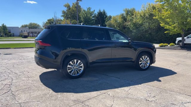 Used 2024 Toyota Grand Highlander AWD image 9