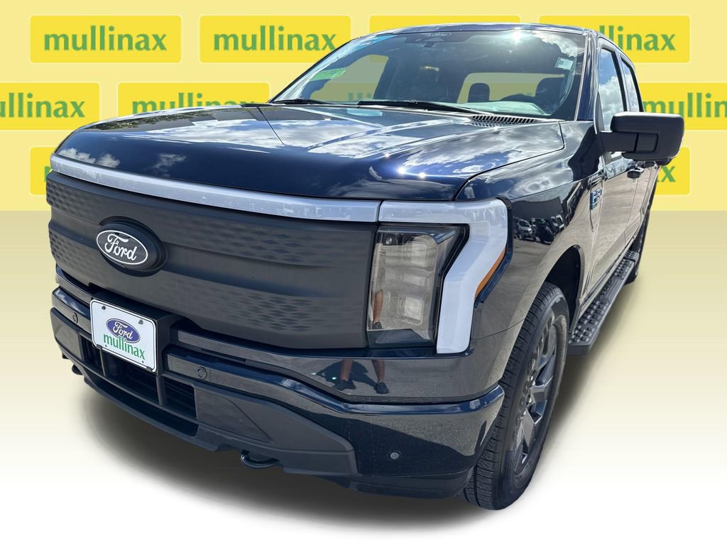 Used 2025 Ford F150 Lightning Flash image 10