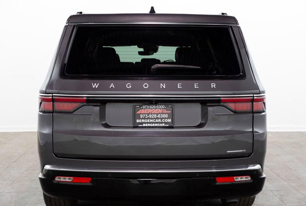Used 2024 Jeep Wagoneer L Series III w/ Flexible Seating Group image 16