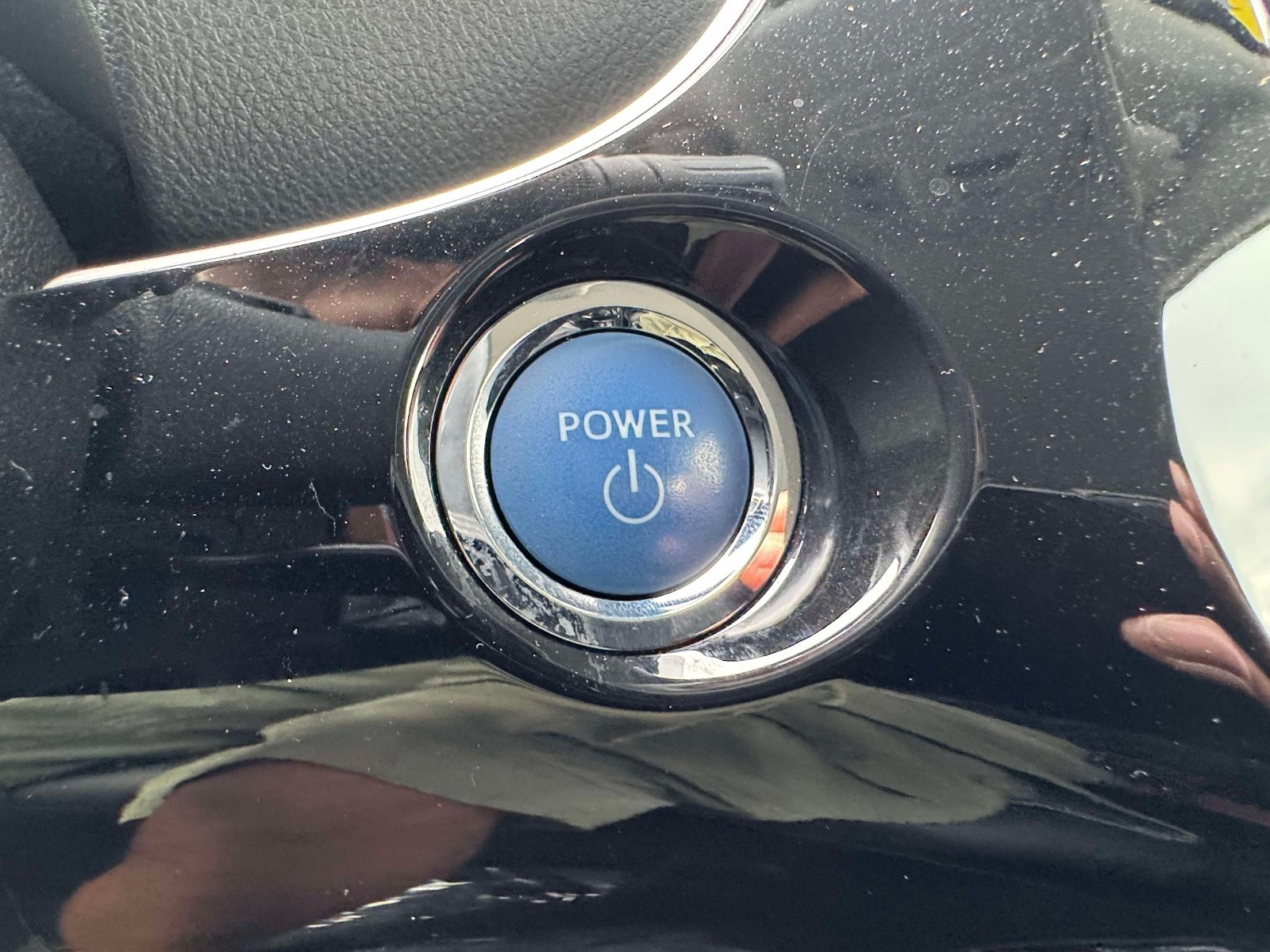 Certified 2022 Toyota Prius XLE AWD/4WD image 36