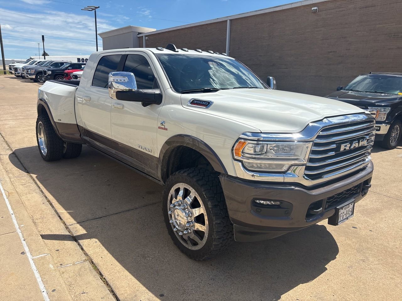 Used 2024 RAM 3500 Limited w/ Safety Group image 4