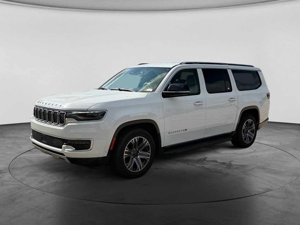 Used 2024 Jeep Wagoneer L Series II w/ Flexible Seating Group AWD/4WD image 4