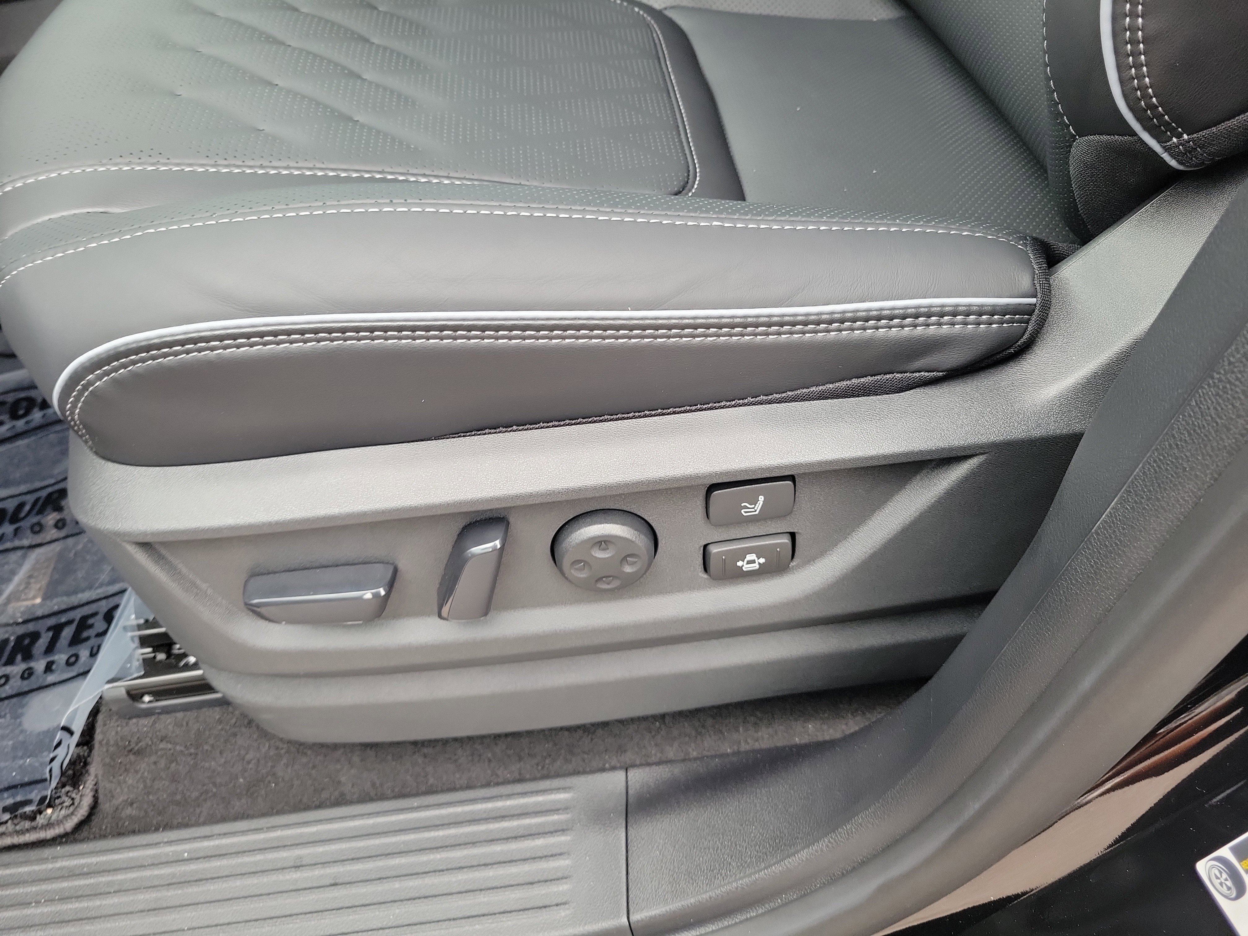 New 2026 INFINITI QX80 Autograph image 17