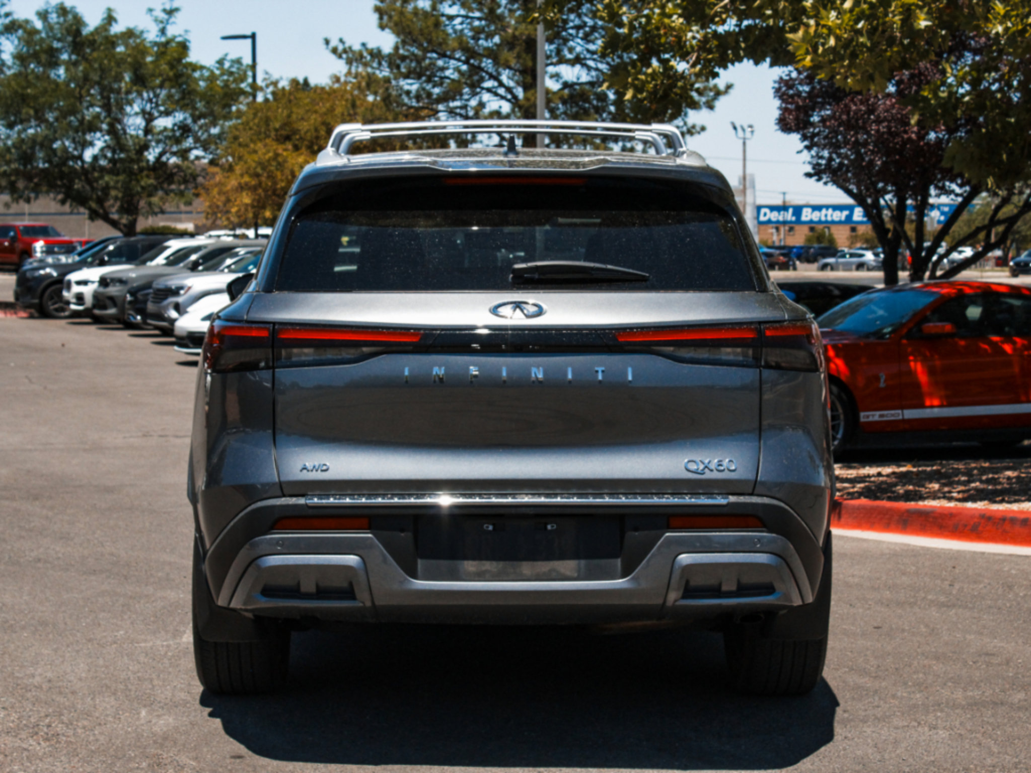 Used 2023 INFINITI QX60 Sensory w/ Vision Package AWD/4WD image 9